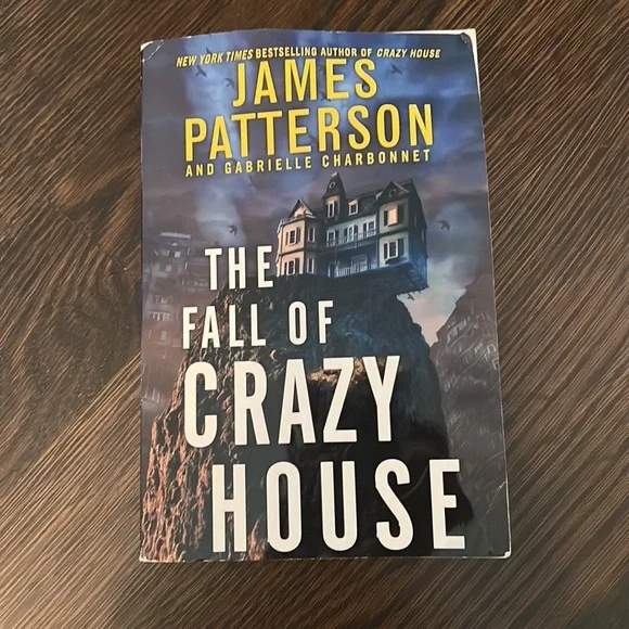 Crazy House & the Fall of Crazy House by James Patterson - Picture 4 of 5